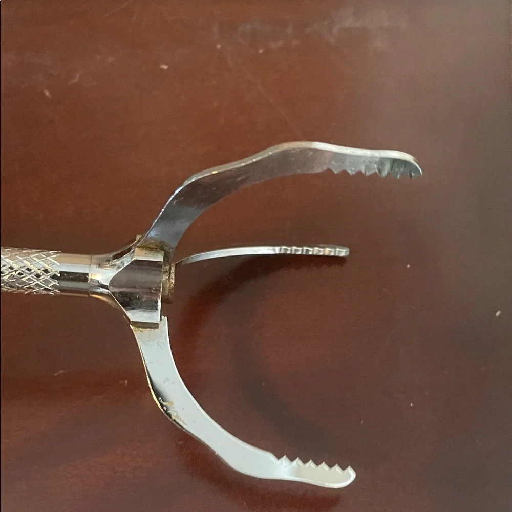 Vintage Silver Metal Tongs ice / sugar cubes